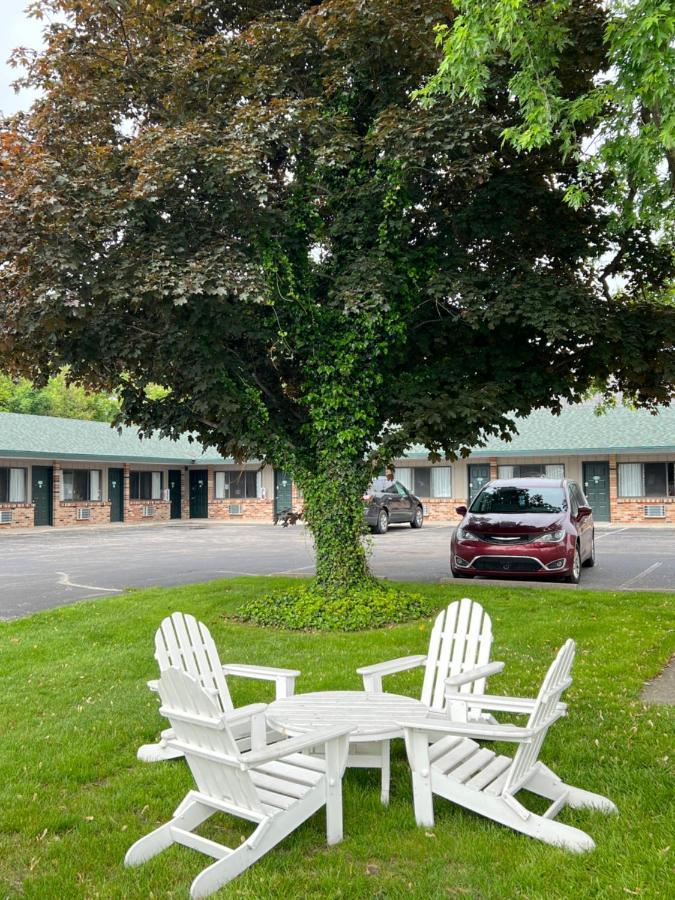 Viking Arms Inn - Ludington Buitenkant foto