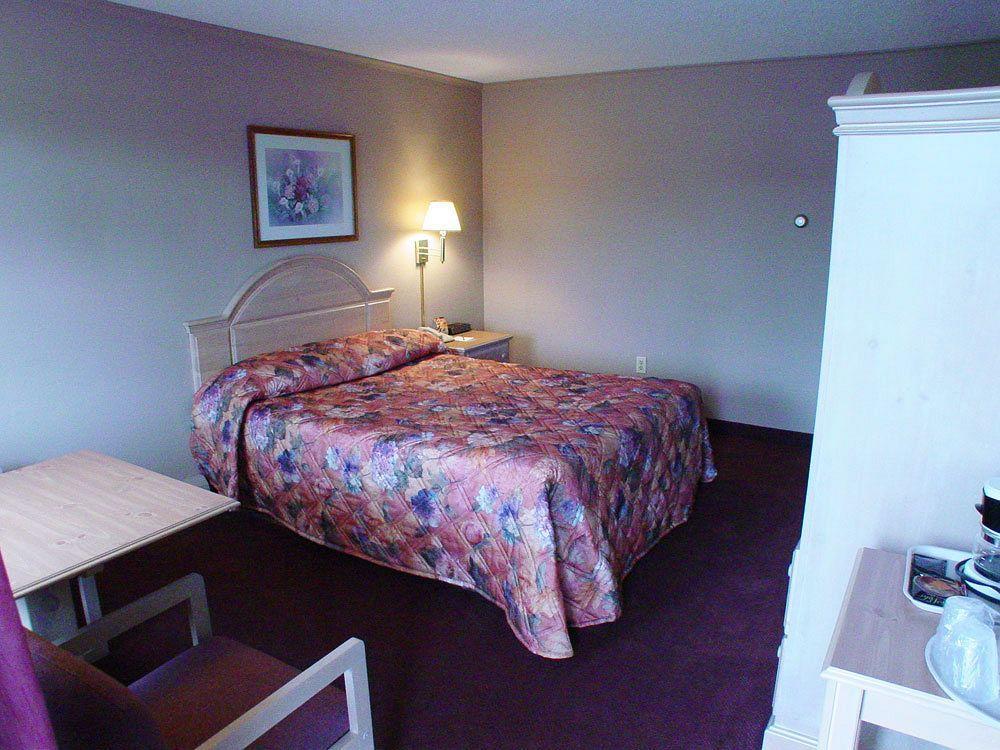 Viking Arms Inn - Ludington Buitenkant foto